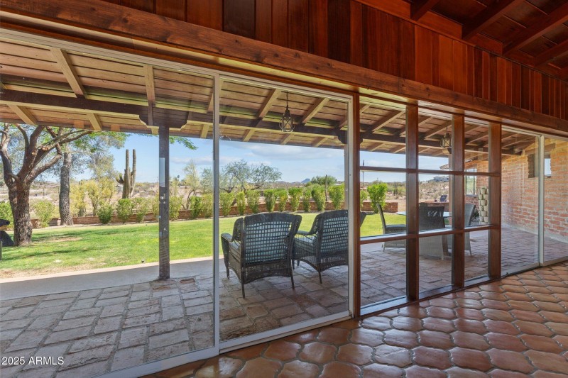 890 W Palo Verde Dr