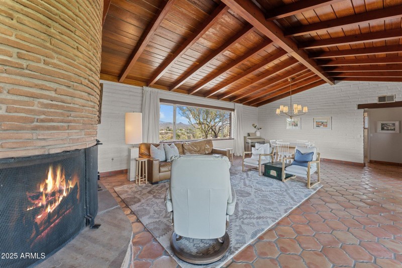 890 W Palo Verde Dr
