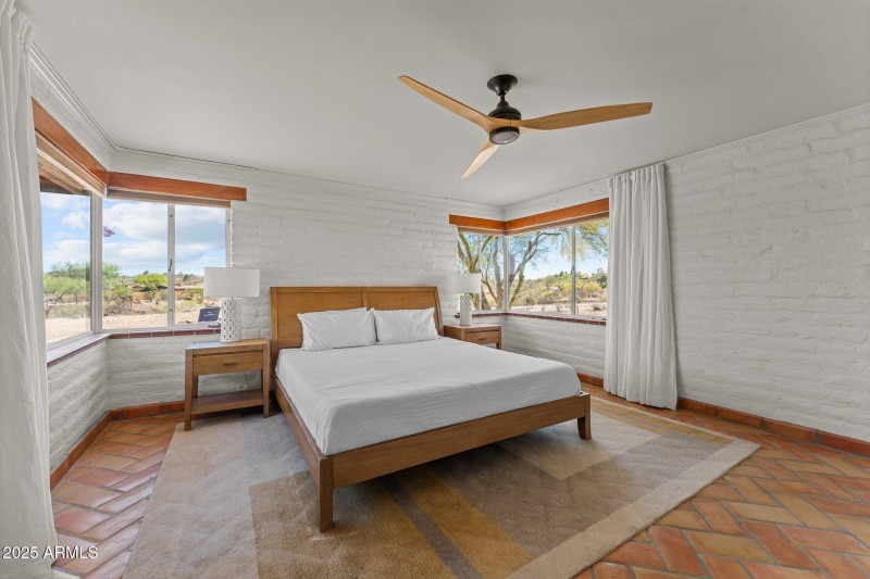 890 W Palo Verde Dr