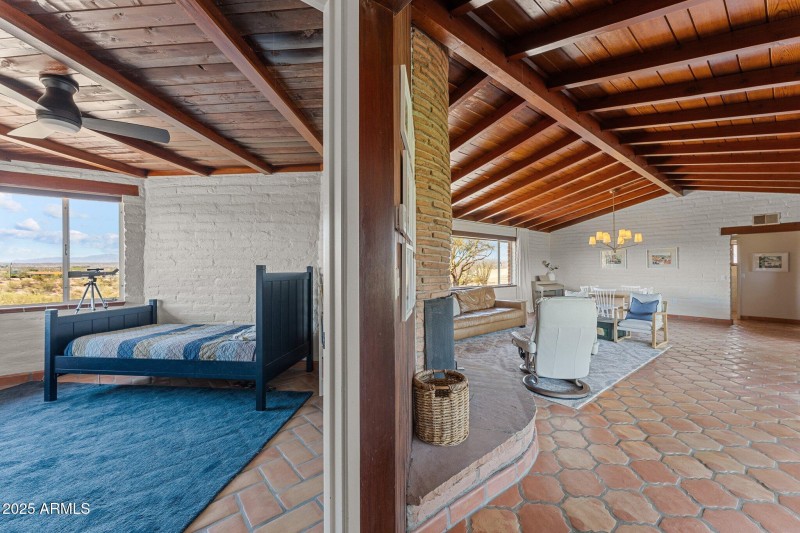 890 W Palo Verde Dr