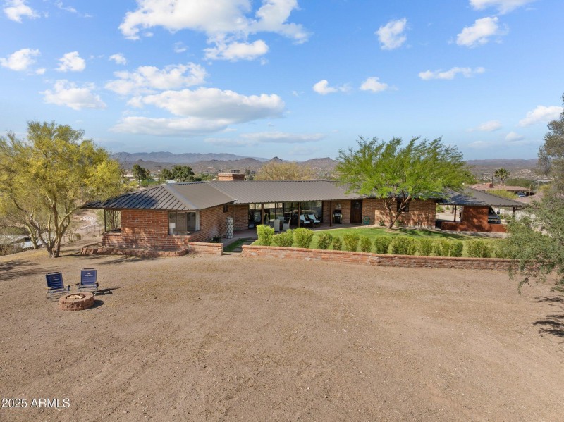 890 W Palo Verde Dr