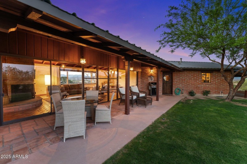 890 W Palo Verde Dr