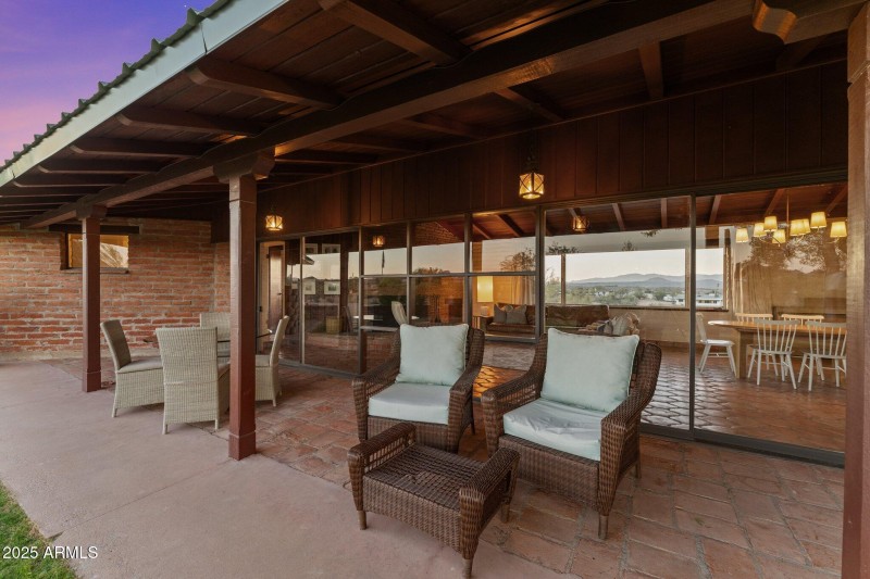 890 W Palo Verde Dr