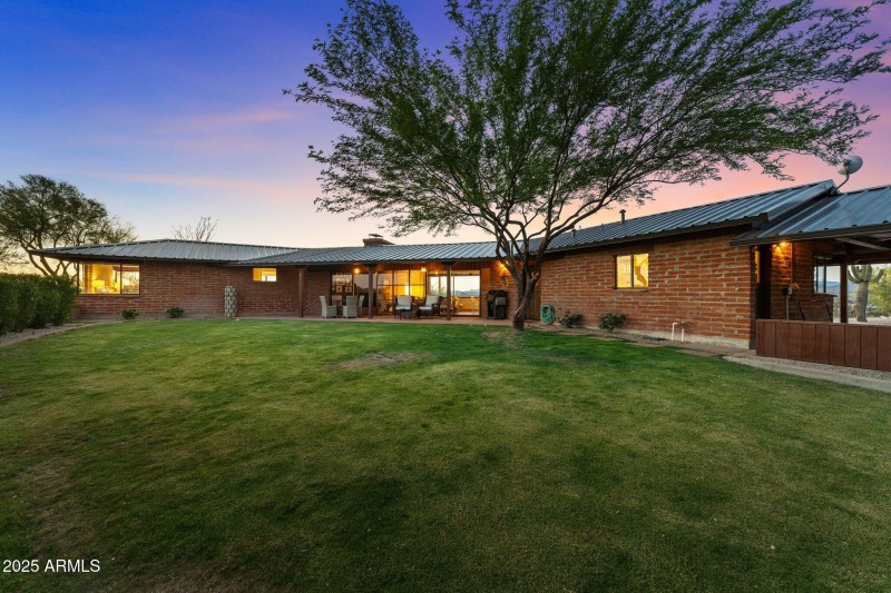 890 W Palo Verde Dr