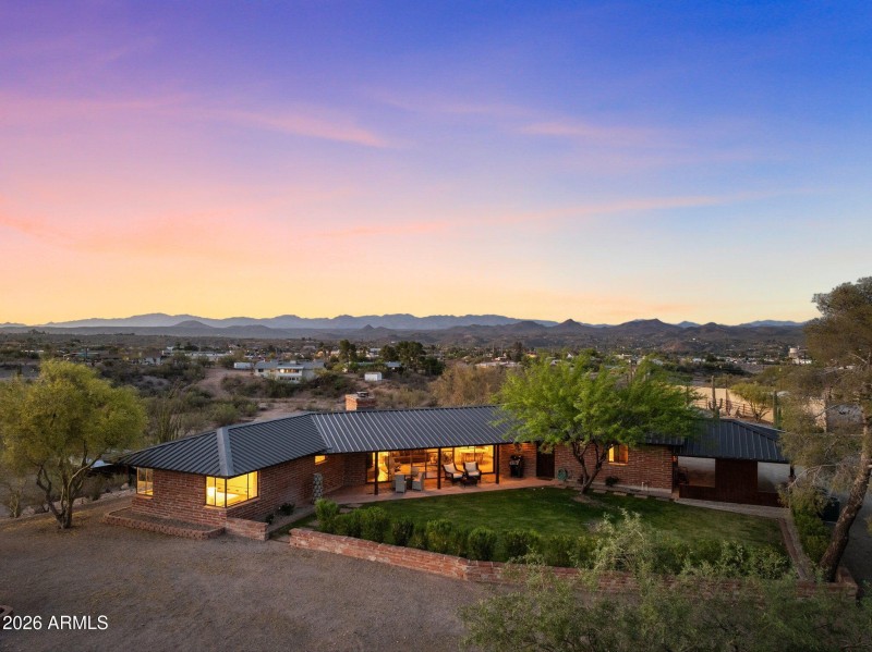 890 W Palo Verde Dr