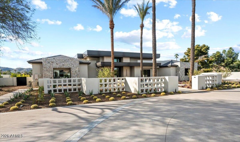 007-9790 N 56th St 94