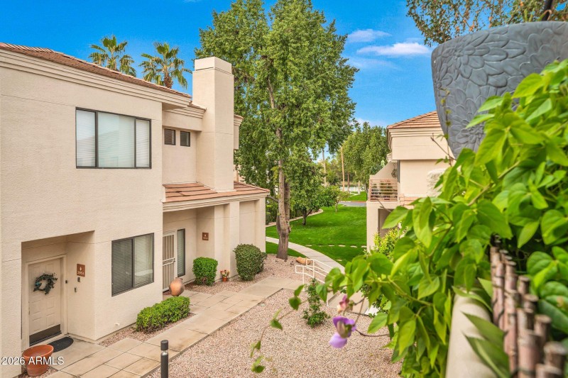 8270 N Hayden Rd 2052-33