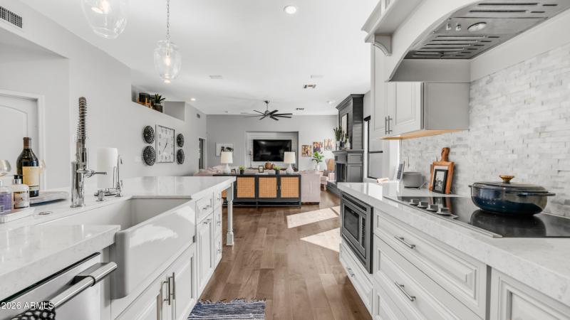 2731 E Capricorn Pl (32)