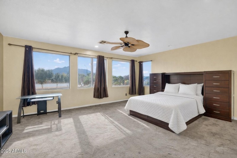 C4CCC96B-E103-4C22-93F7-BA9C5E3124E0