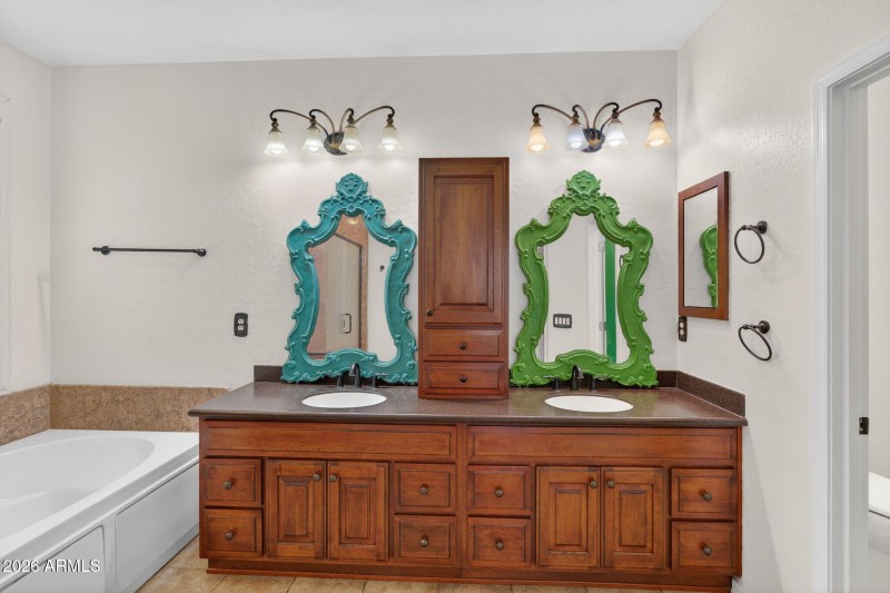 33-web-or-mls-Ravenswood_33