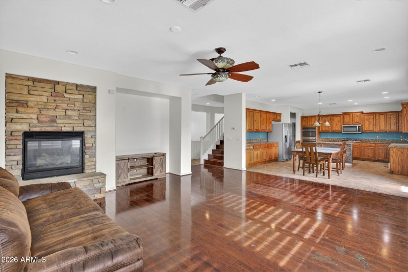 69-web-or-mls-Ravenswood_06 (2)