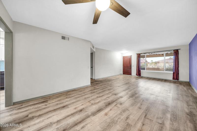 9422 W Manzanita Dr-8