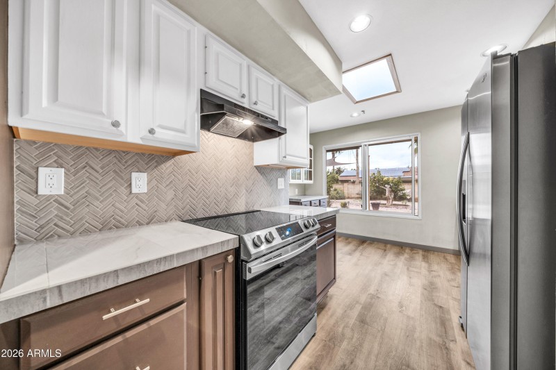 9422 W Manzanita Dr-10