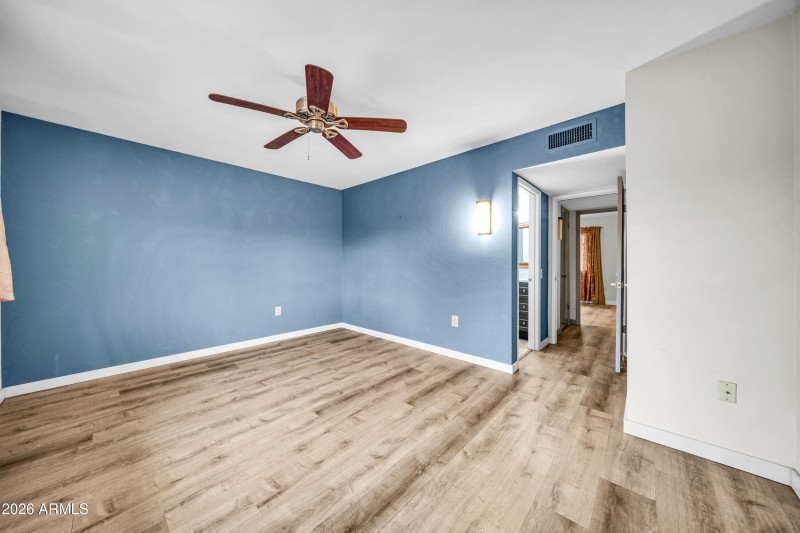 9422 W Manzanita Dr-14