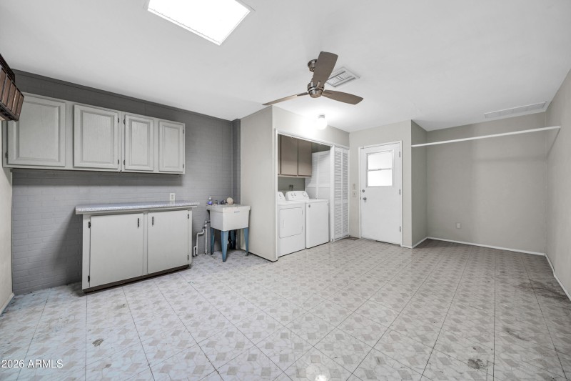 9422 W Manzanita Dr-17