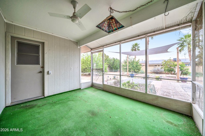 9422 W Manzanita Dr-25