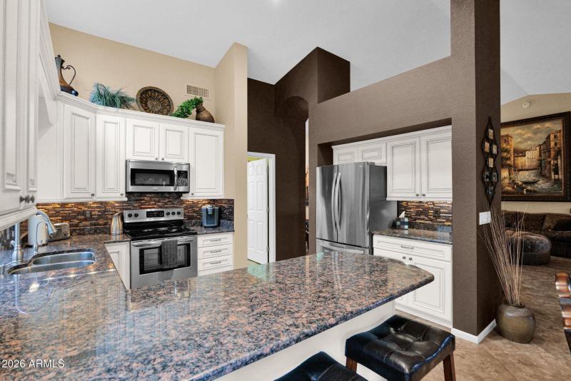 5534 Feather Bush - 10Kitchen