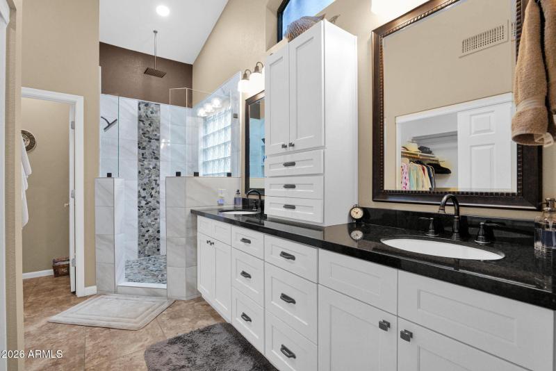 5534 Feather Bush - 20Primary Bathroom