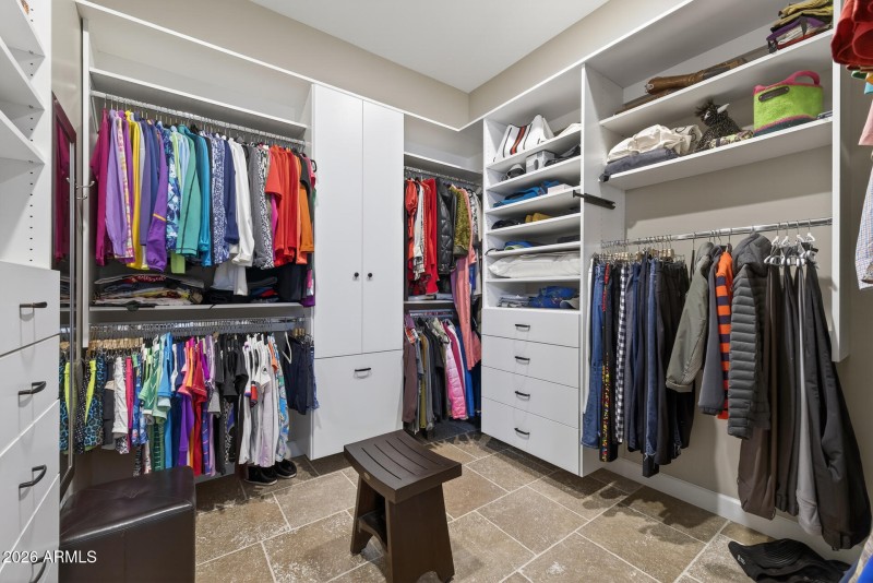 46) PRIMARY CLOSET