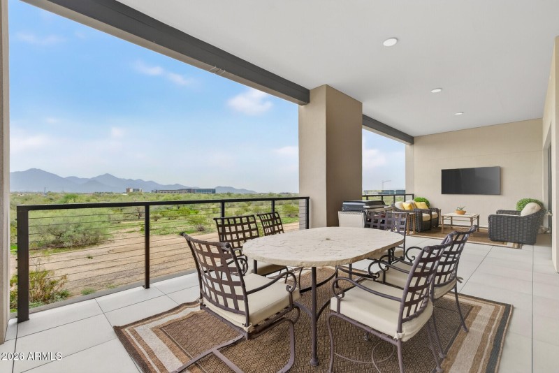 76_19355_N_73rd_Way76_mls