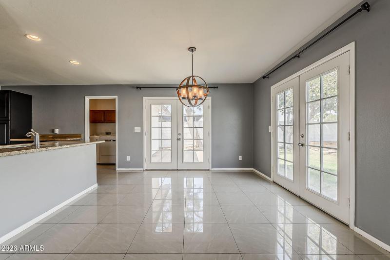 23-web-or-mls-Julie-23