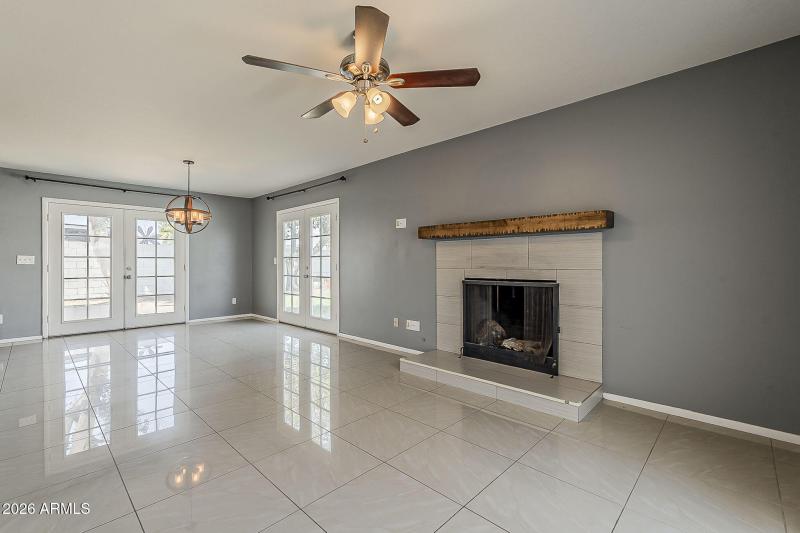 20-web-or-mls-Julie-20