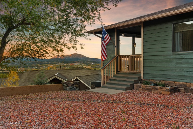 04-Front View of Granite Mountain