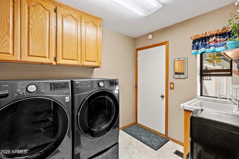 23-Laundry Room