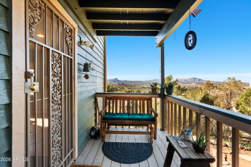 30-Family Room Deck View