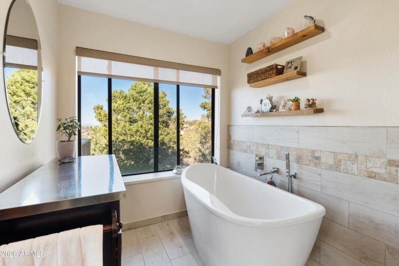 39-Primary Bathroom Tub