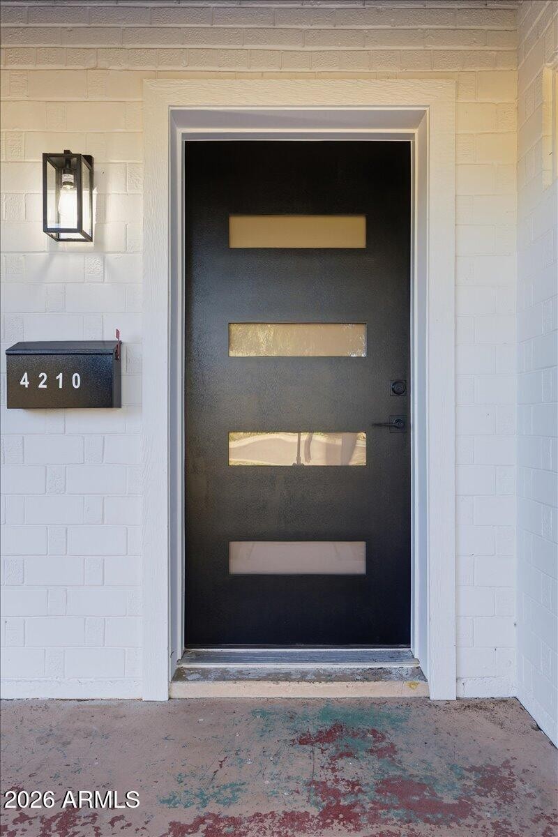 45-4210_N_18th_Ave_45