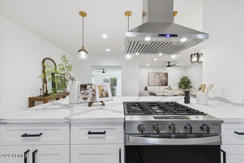 41-4210_N_18th_Ave_41