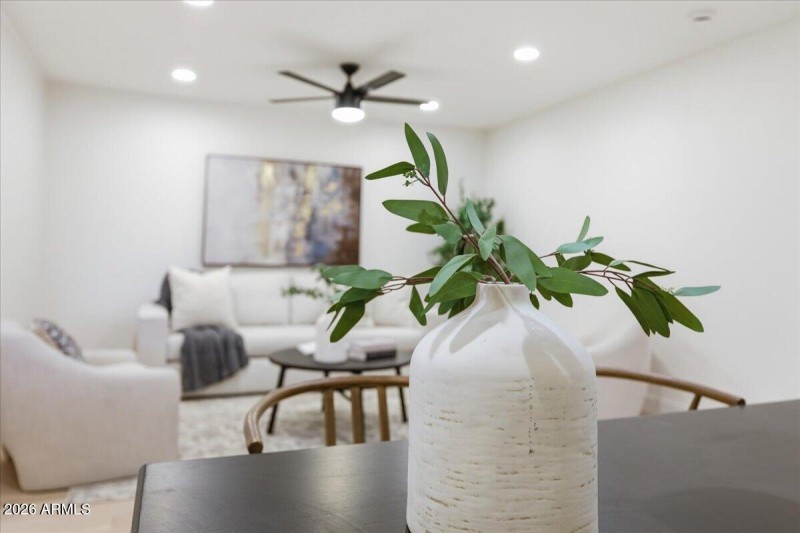 46-4210_N_18th_Ave_46