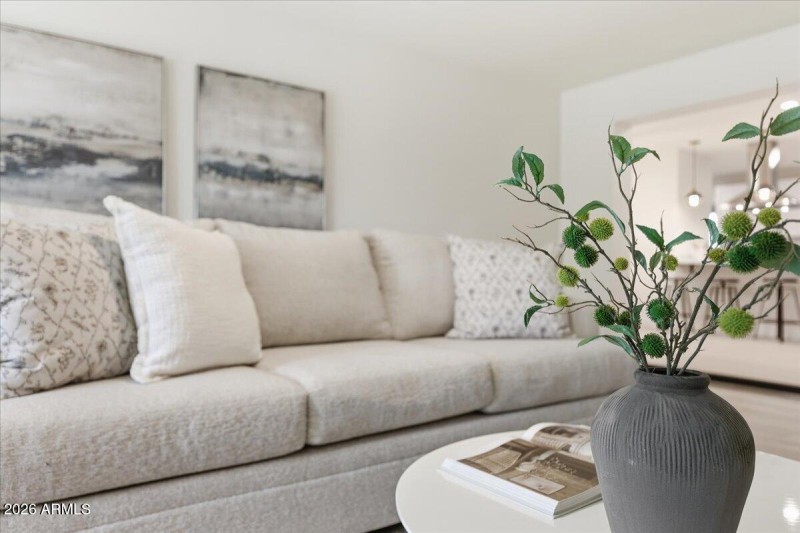 47-4210_N_18th_Ave_47