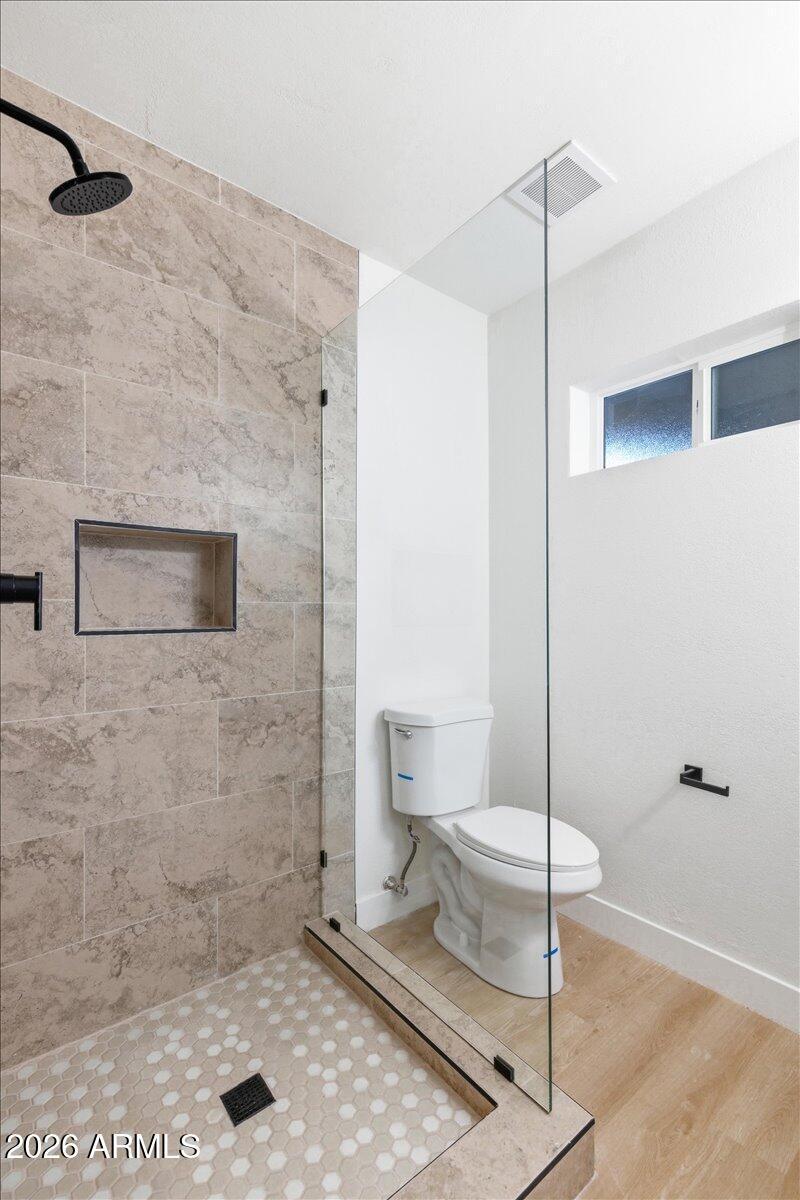 05-4210_N_18th_Ave_5