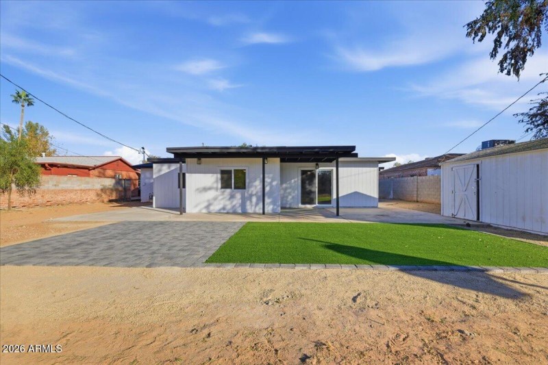 38-4210_N_18th_Ave_38