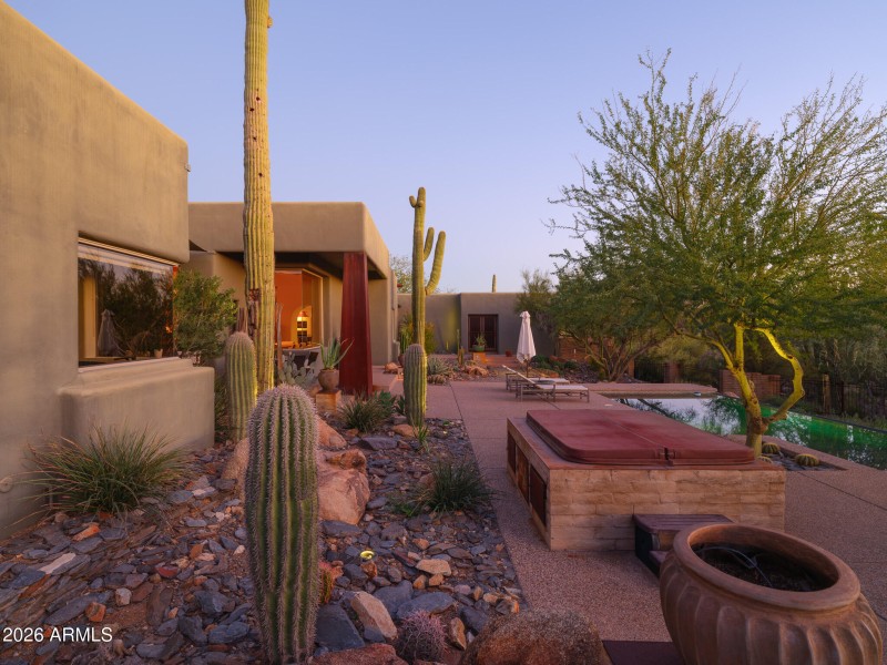 5943_E_CarefreeMountainDr_Images-1