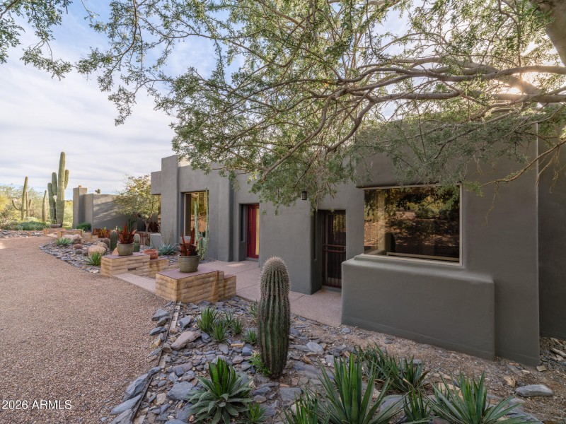 5943_E_CarefreeMountainDr_Images-6