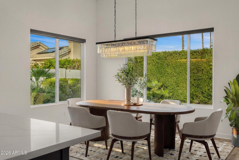 eat in area virtually staged