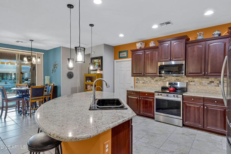 42585 W Heavenly Pl-17