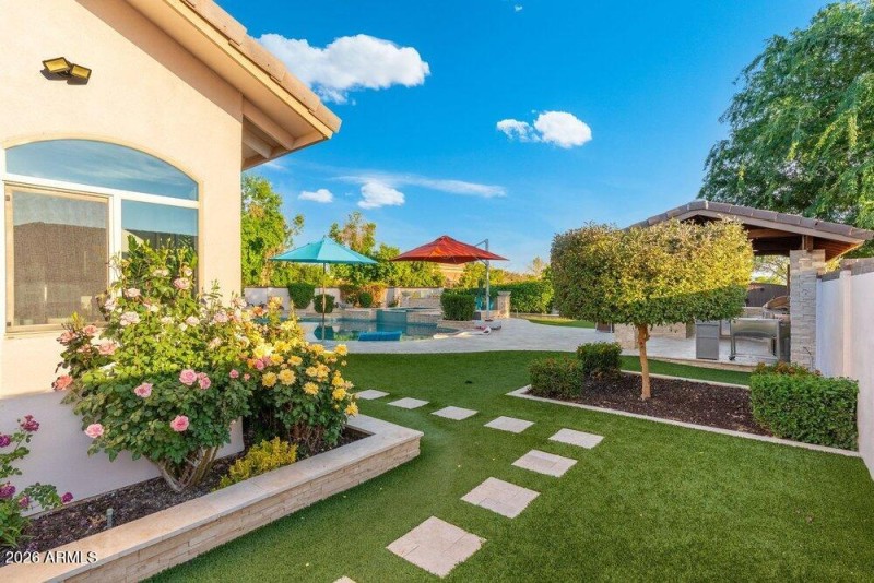 065_132-web-or-mls-dsc05487-hdr-edit_305