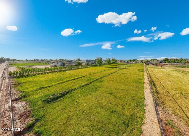 069_41-web-or-mls-dji_20250411083002_011