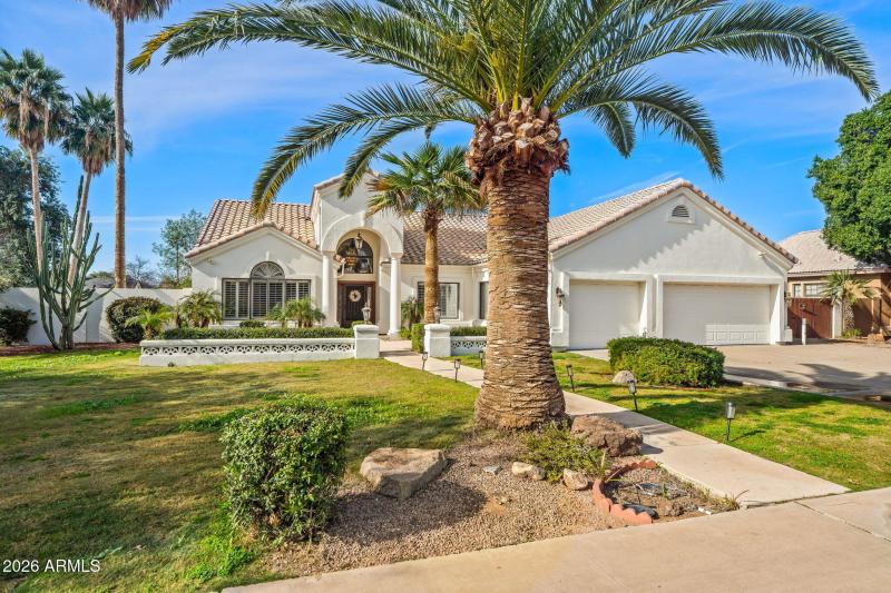 8-web-or-mls-1038 S 38th St-64