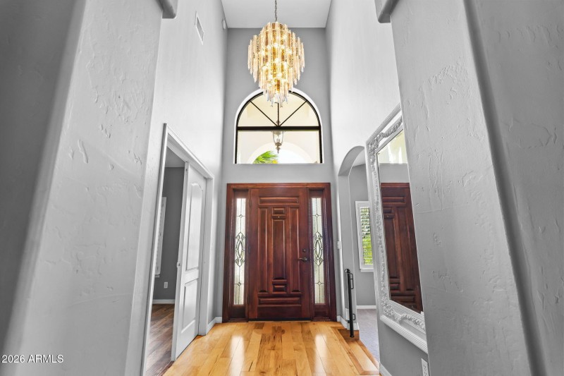 11-web-or-mls-1038 S 38th St-44