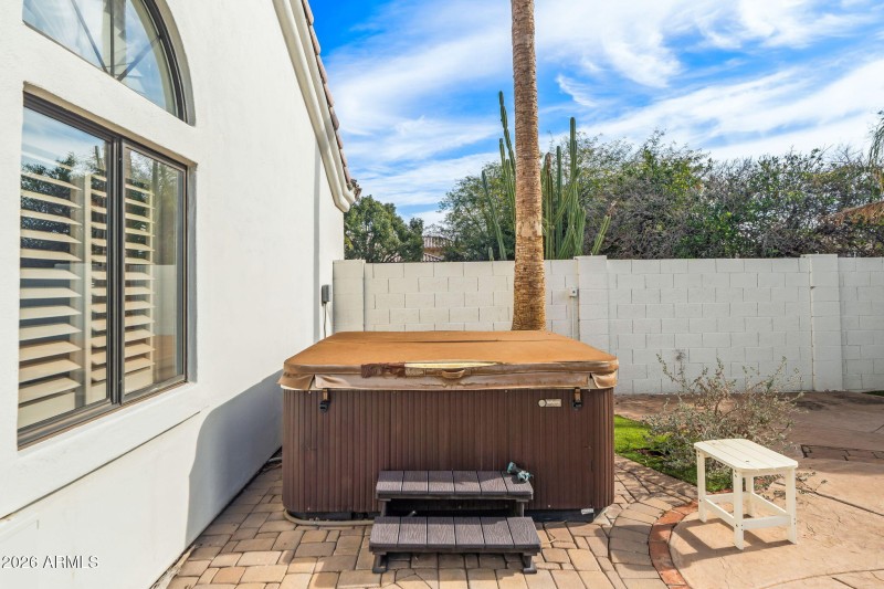 93-web-or-mls-1038 S 38th St-57