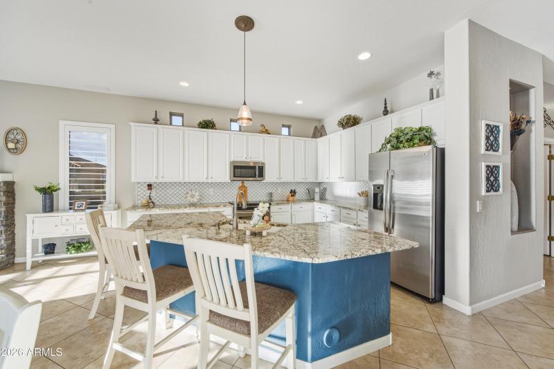 16635 S 12th - Kitchen Island