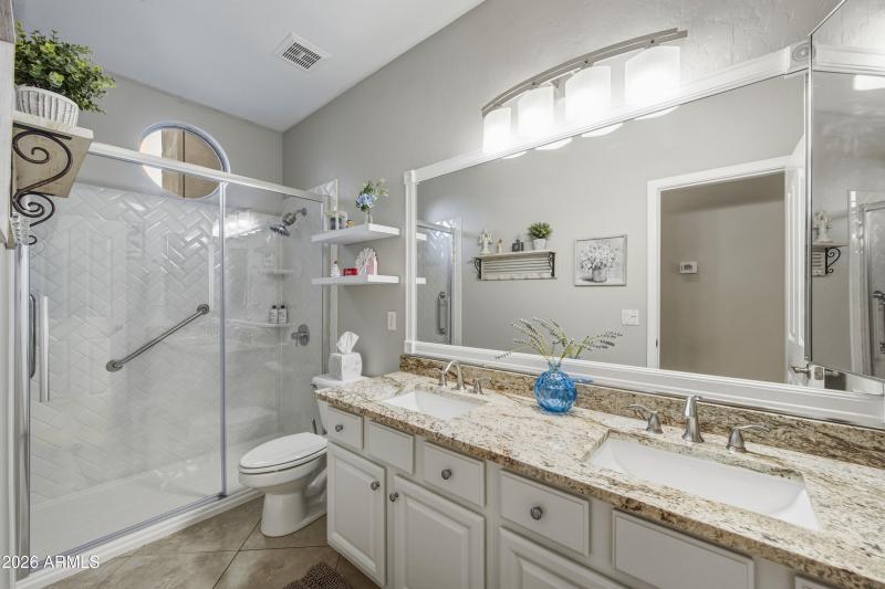 16635 S 12th - Hall Bath