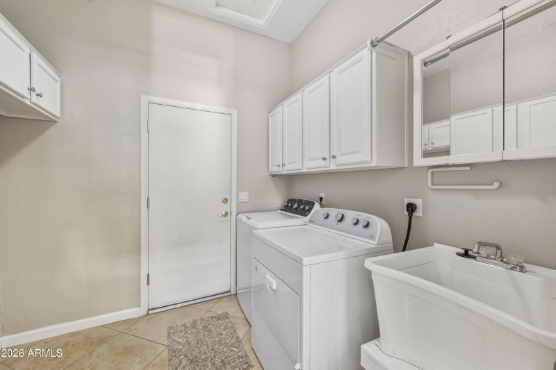 16635 S 12th - Laundry Room