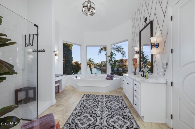 BR-1-5-Principal-Retreat-ensuite (2)