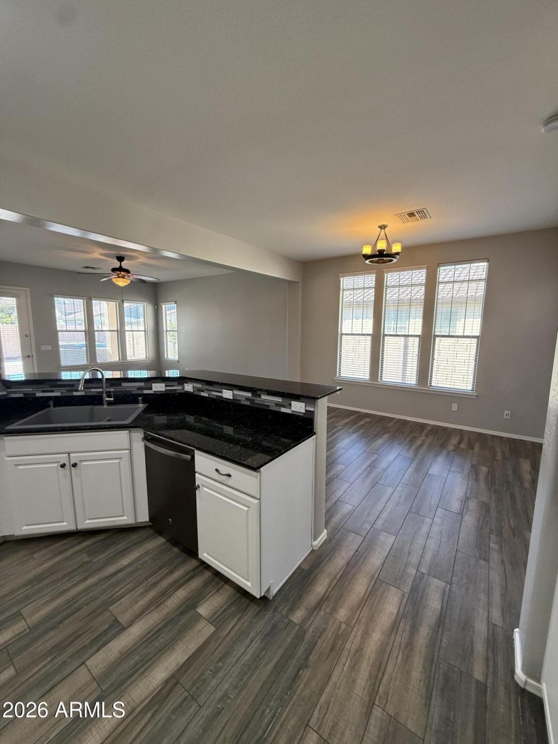 Kitchen/dining area